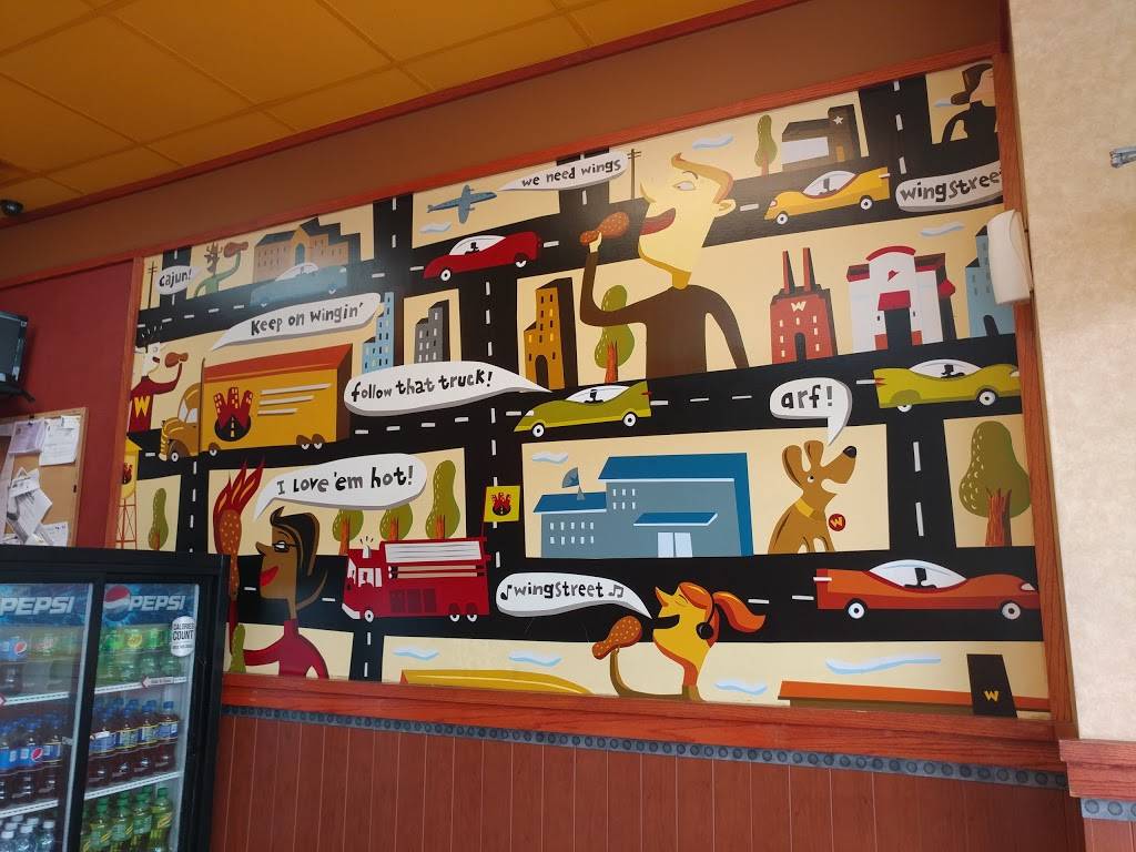 Pizza Hut | restaurant | 2336 Iverson St, Temple Hills, MD 20748, USA | 3013161769 OR +1 301-316-1769