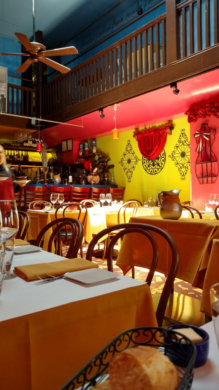 ChouChou French Bistro | restaurant | 400 Dewey Blvd, San Francisco, CA 94116, USA | 4152420960 OR +1 415-242-0960