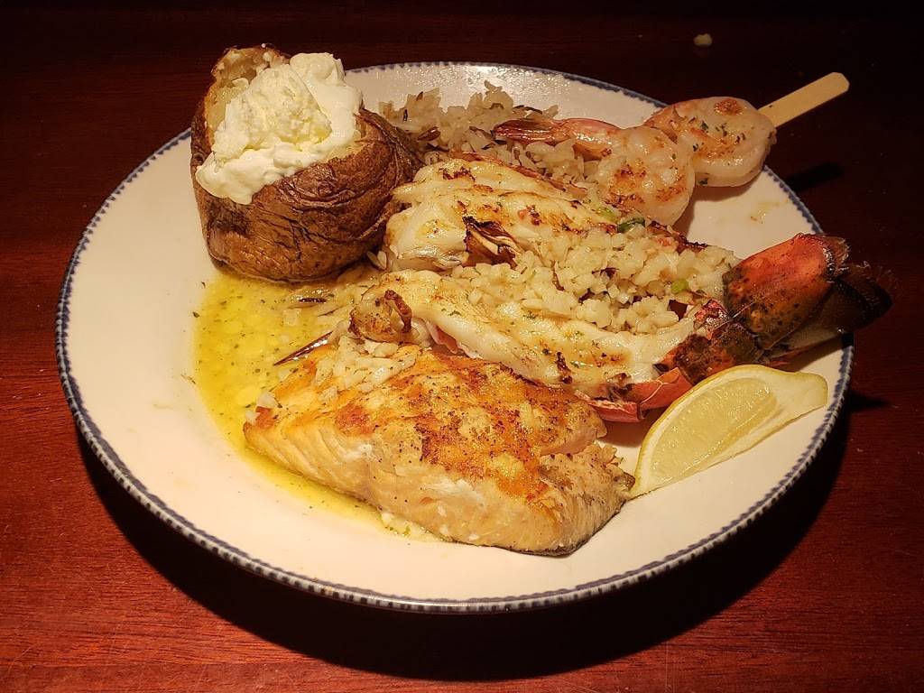Red Lobster | restaurant | 5010 Express Dr S, Lake Ronkonkoma, NY 11779, USA | 6315802864 OR +1 631-580-2864