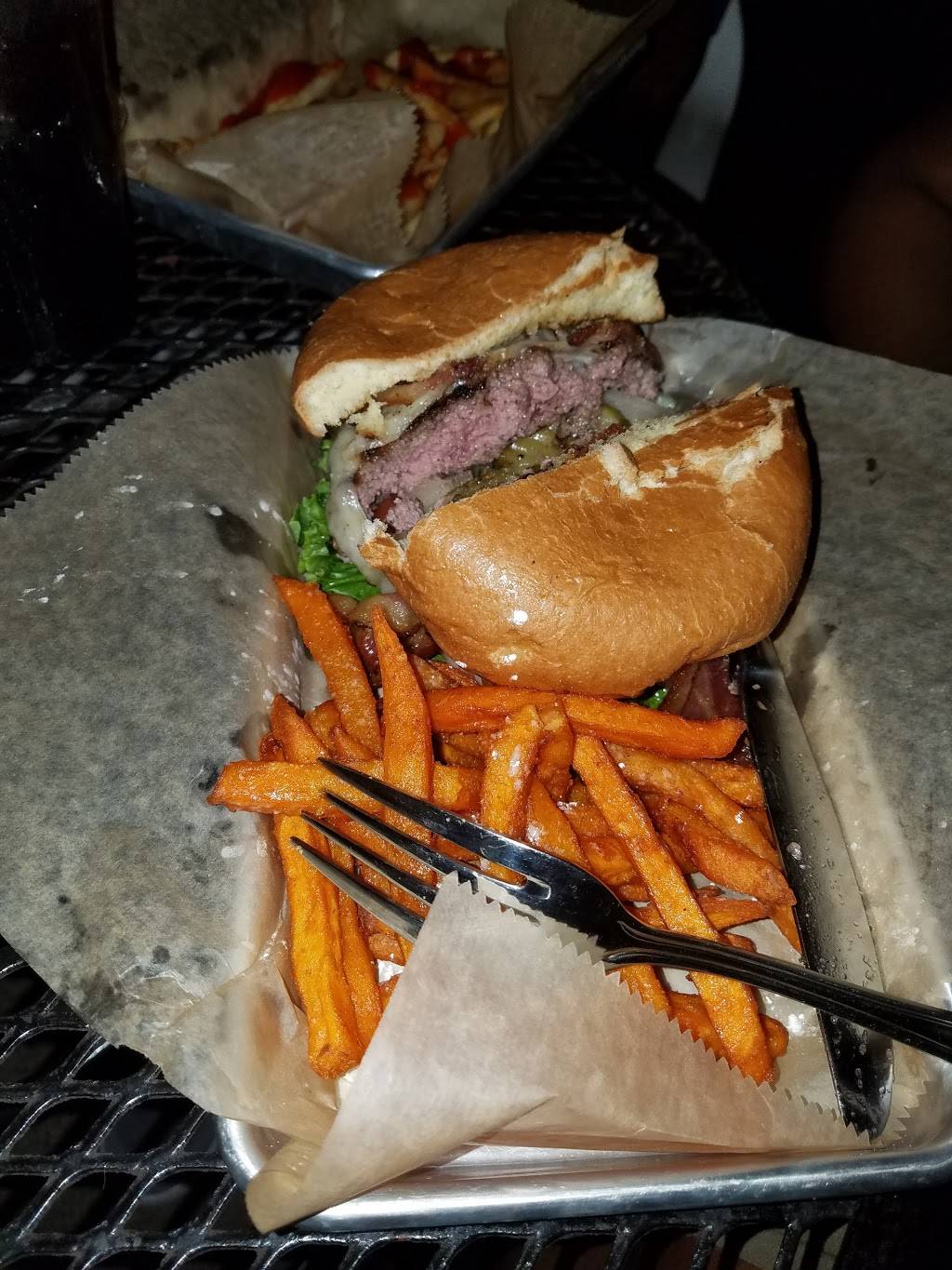 Neighbors Pub | restaurant | 752 North Highland Avenue Northeast, Atlanta, GA 30306, USA | 4048725440 OR +1 404-872-5440