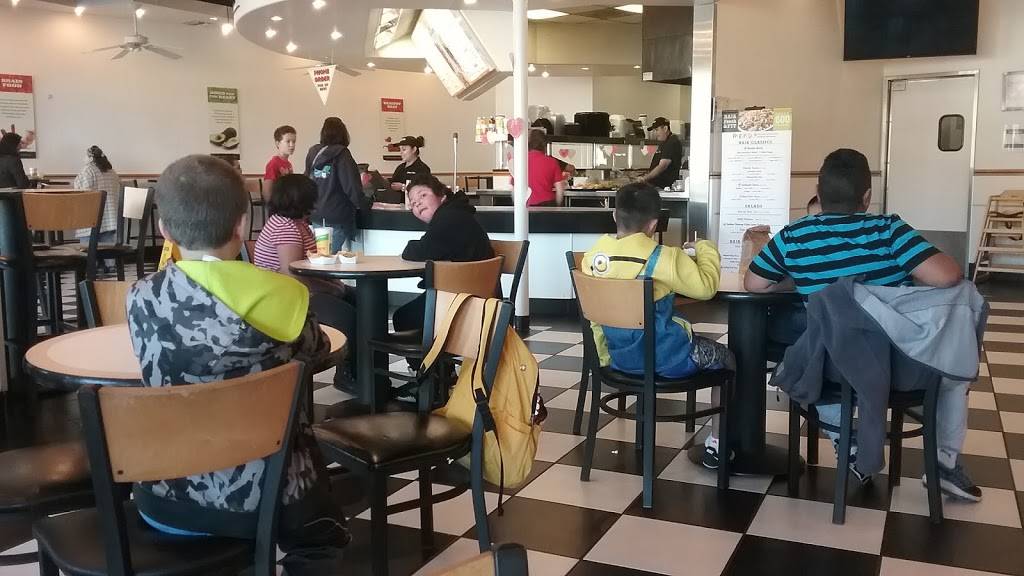 Baja Fresh Mexican Grill | restaurant | 18744 Soledad Canyon Rd, Santa Clarita, CA 91351, USA | 6612994900 OR +1 661-299-4900