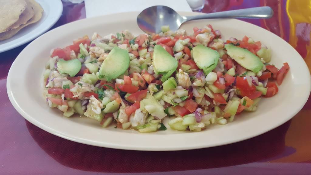 Sinaloense Antojitos Y Mas | restaurant | 515 N 35th Ave, Phoenix, AZ 85009, USA | 6022331080 OR +1 602-233-1080