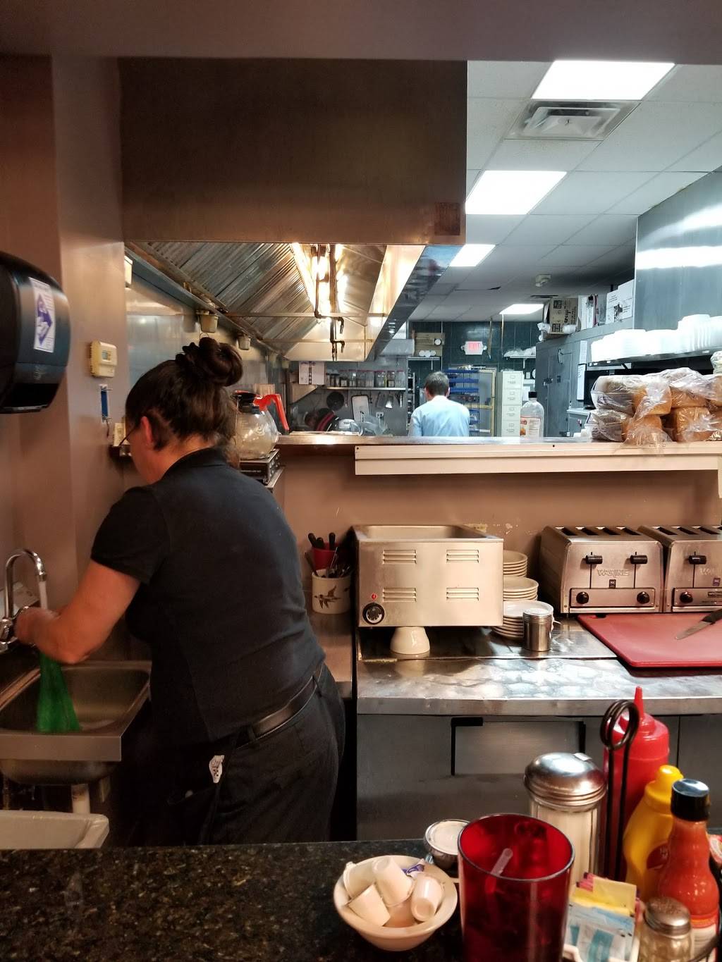 Olympic Coney Island | restaurant | 2039 N Bechtle Ave, Springfield, OH 45504, USA | 9375056377 OR +1 937-505-6377