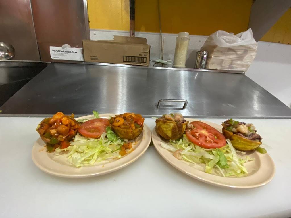 el mofonguito | restaurant | 3625 W North Ave, Chicago, IL 60647, USA | 7736619582 OR +1 773-661-9582