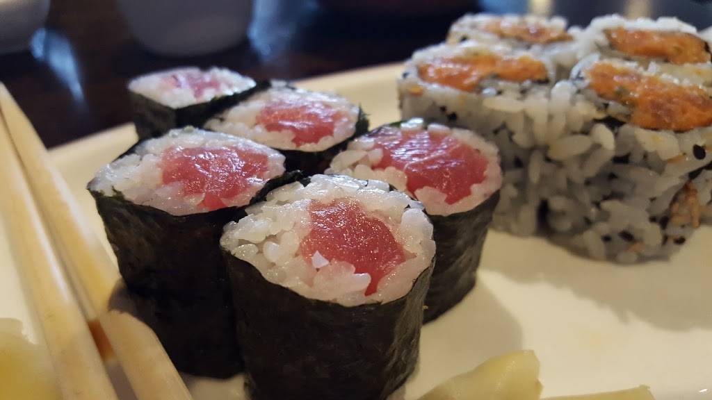 Jiangs Asian Fusion | restaurant | 380 Furrows Rd, Holbrook, NY 11741, USA | 6315695221 OR +1 631-569-5221