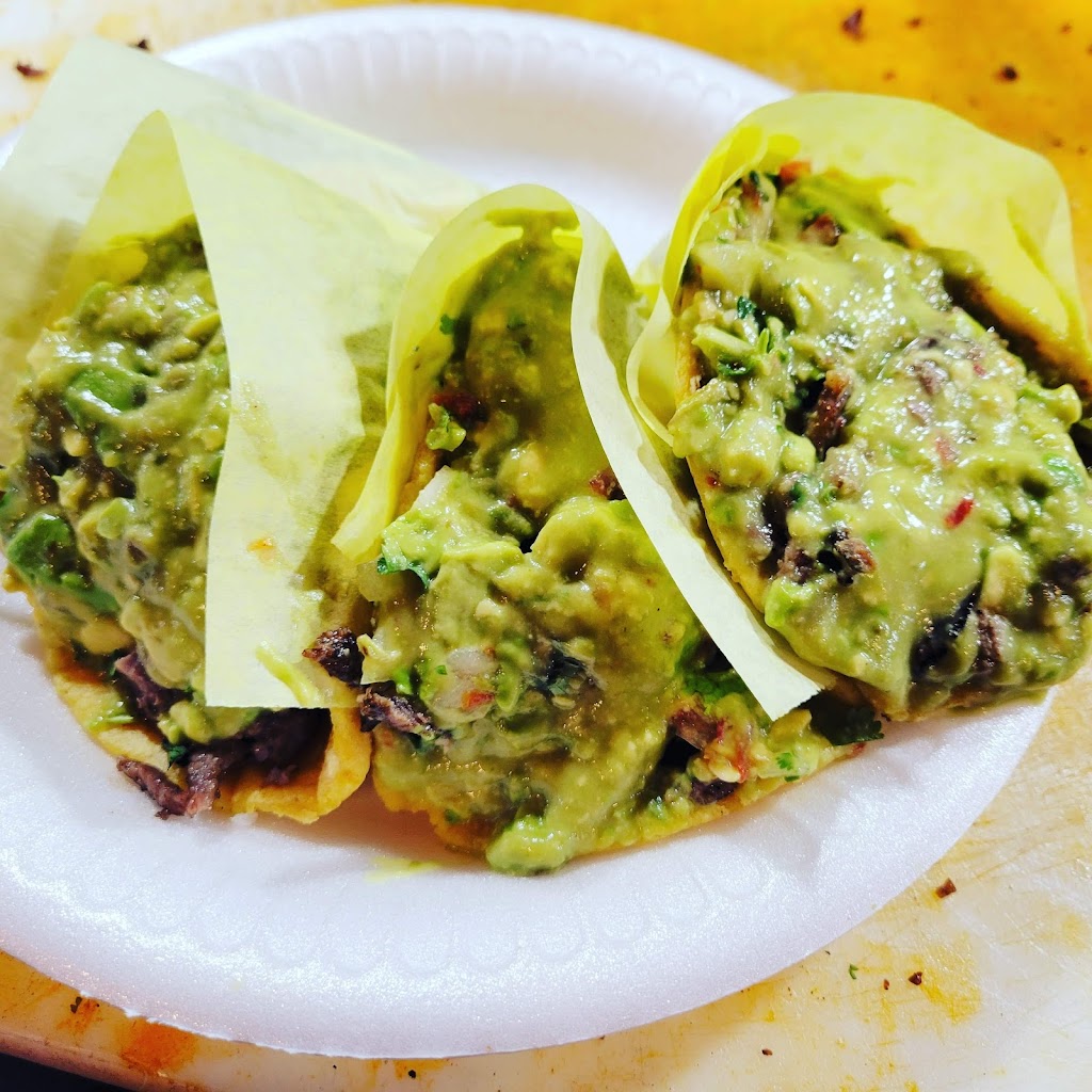 Tacos de birria el pariente | restaurant | 901 Panorama Dr, Bakersfield, CA 93305, USA | 3238051754 OR +1 323-805-1754