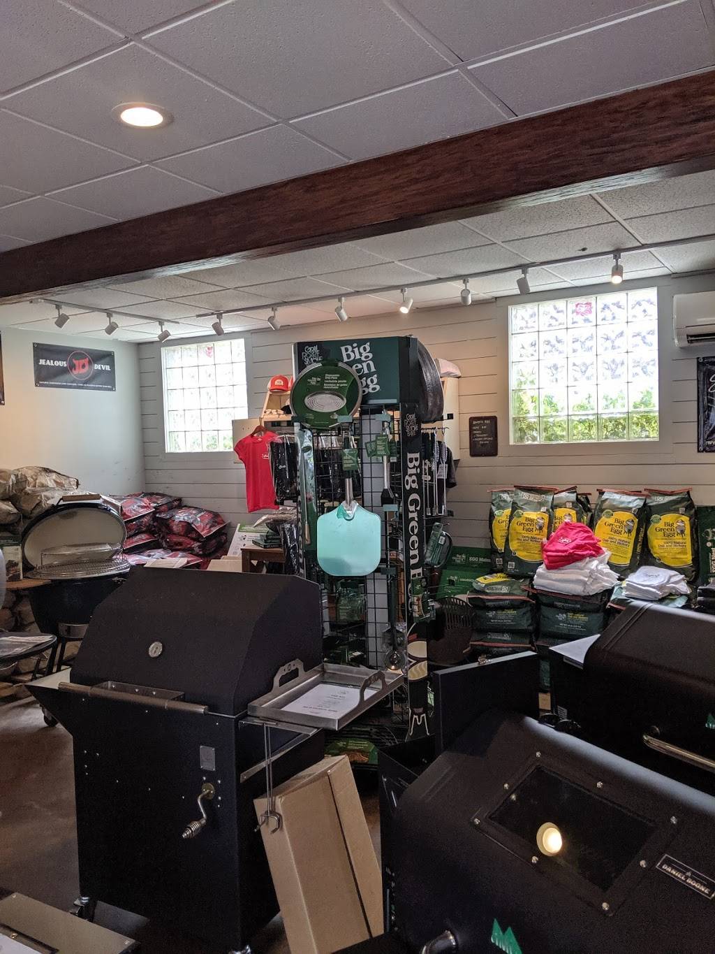 Gentrys BBQ General Store | restaurant | 1215 N Orange Ave, Orlando, FL 32804, USA | 4075168229 OR +1 407-516-8229