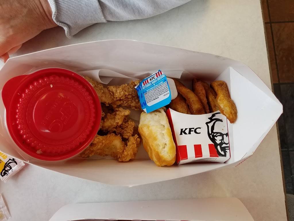 KFC | restaurant | 10815 Pendleton Pike, Indianapolis, IN 46236, USA | 3178260298 OR +1 317-826-0298