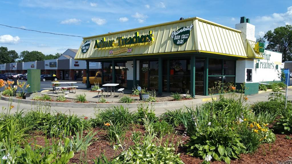 Arthur Treachers Fish & Chips | restaurant | 4451 Mahoning Ave, Youngstown, OH 44515, USA | 3307926764 OR +1 330-792-6764