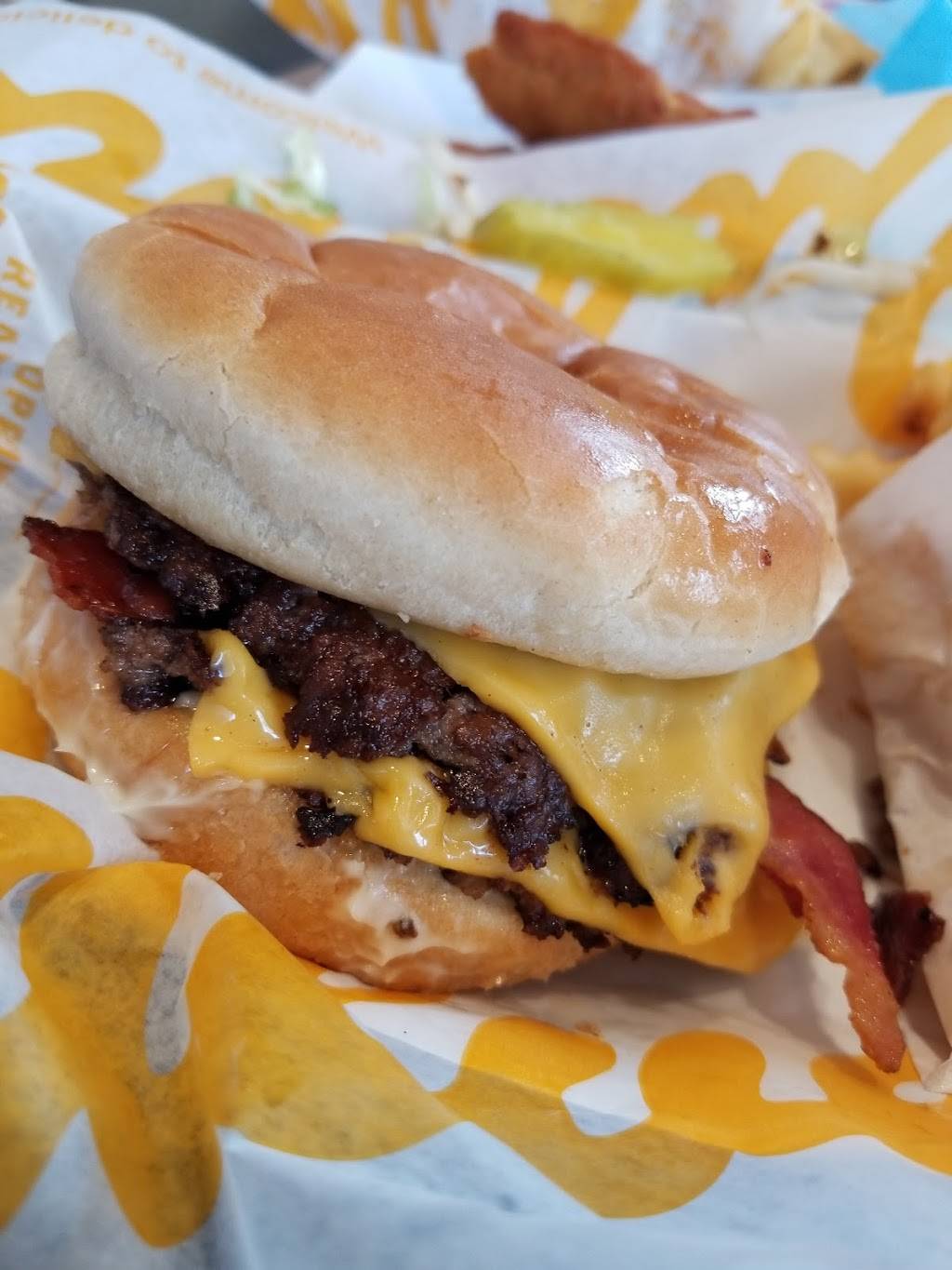 Culvers | restaurant | 3355 S Martin Luther King Dr, Chicago, IL 60616, USA | 3128081100 OR +1 312-808-1100