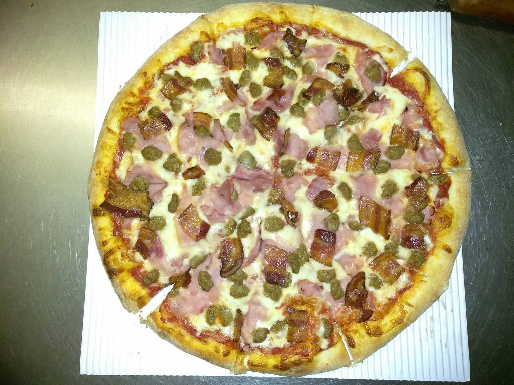 Backdoor Deli | restaurant | 121 W Cedar Ave, Gladwin, MI 48624, USA | 9894266630 OR +1 989-426-6630