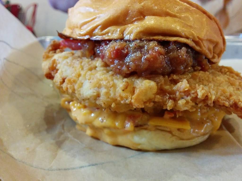 Boxcar Bettys | restaurant | 114 Holiday Dr, Summerville, SC 29483, USA | 8432259843 OR +1 843-225-9843