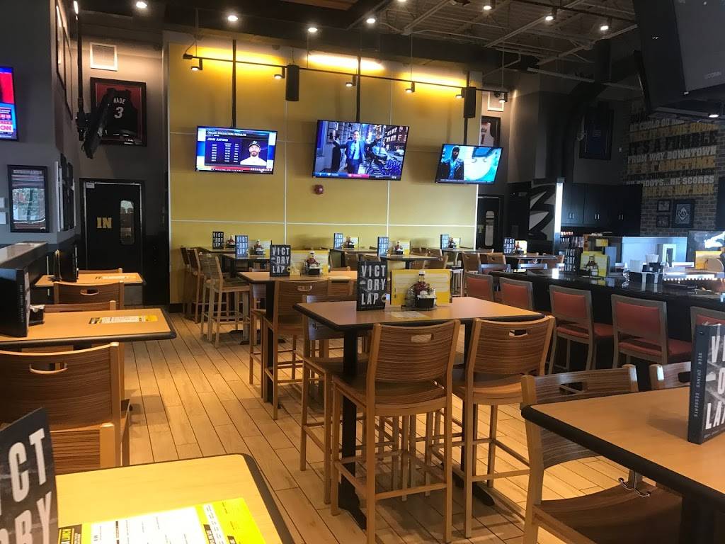 Buffalo Wild Wings | meal takeaway | 307 SW Pine Island Rd, Cape Coral, FL 33991, USA | 2394248024 OR +1 239-424-8024