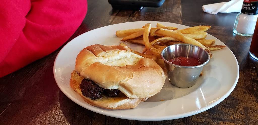 Saras Porch | restaurant | 804 N Governor Williams Hwy, Darlington, SC 29532, USA | 8439440428 OR +1 843-944-0428