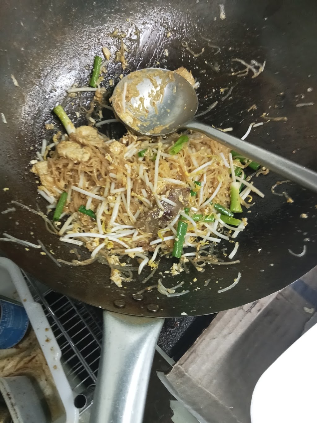 Kmos Thai Food Trailer | restaurant | 8617 E Point Douglas Rd S, Cottage Grove, MN 55016, USA | 6517569045 OR +1 651-756-9045