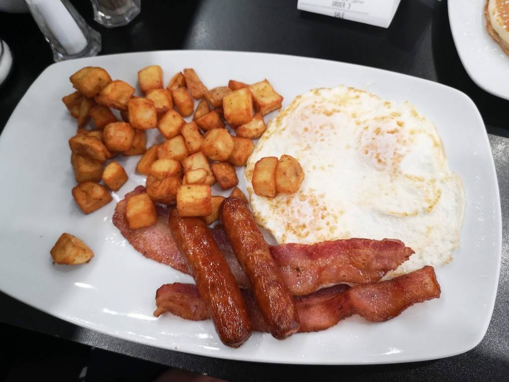 Golden Eggs | restaurant | 14 Lisa St #17, Brampton, ON L6T 4W2, Canada | 9054977955 OR +1 905-497-7955