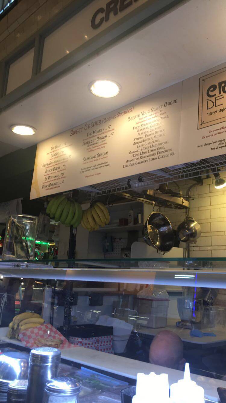 Crepes De Luxe | restaurant | 1979 W 25th St, Cleveland, OH 44113, USA | 2162412479 OR +1 216-241-2479