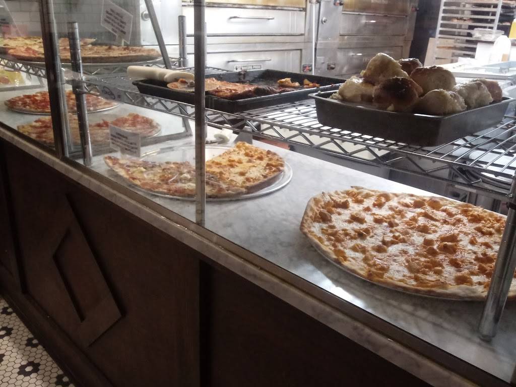 Artichoke Basilles Pizza | restaurant | 114 Asylum St, Hartford, CT 06103, USA | 8609696128 OR +1 860-969-6128