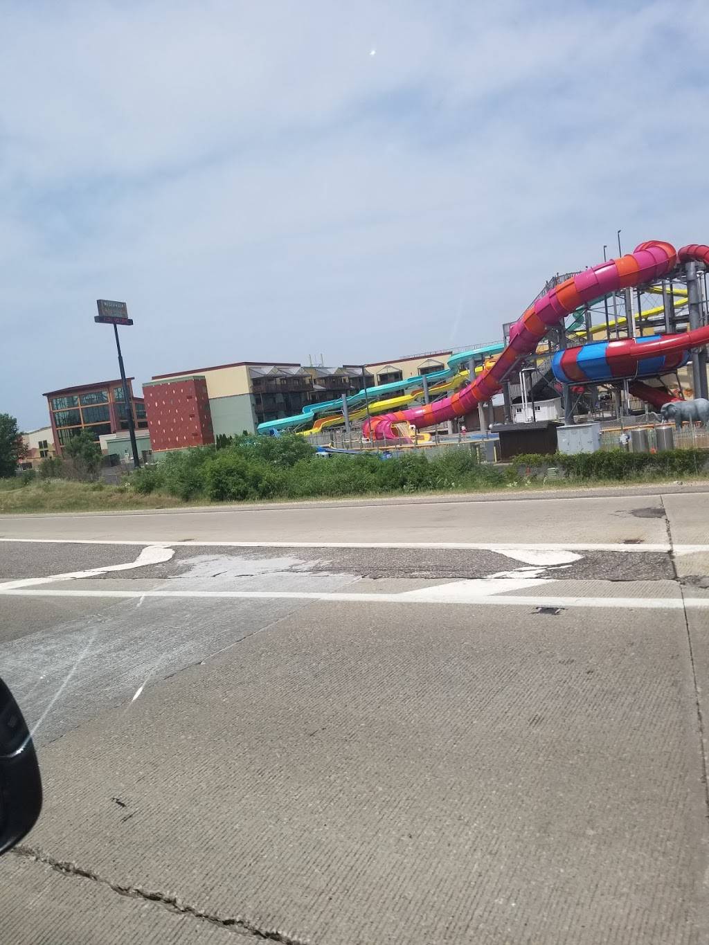 Subway | restaurant | W240 N1485 Pewaukee Rd, Waukesha, WI 53188, USA | 2623472340 OR +1 262-347-2340