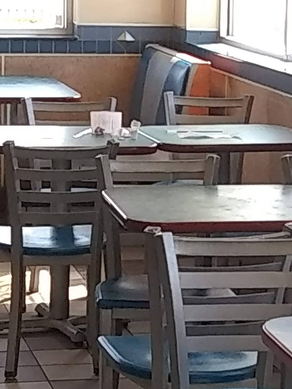 White Castle | restaurant | 102 W 16th St, Indianapolis, IN 46202, USA | 3179261424 OR +1 317-926-1424