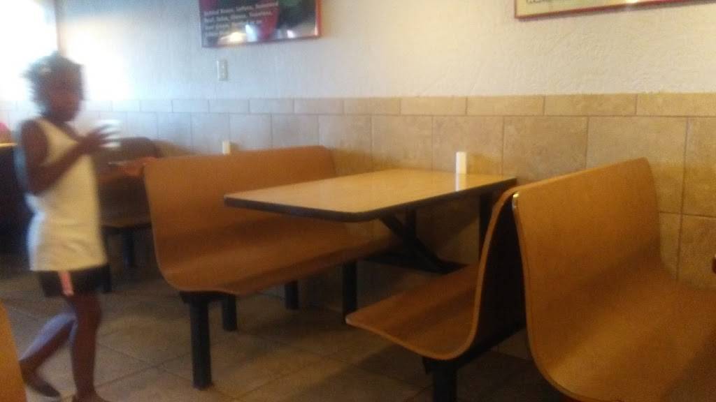 Taco Casa | restaurant | 5656 SW 29th St, Topeka, KS 66614, USA | 7852722174 OR +1 785-272-2174