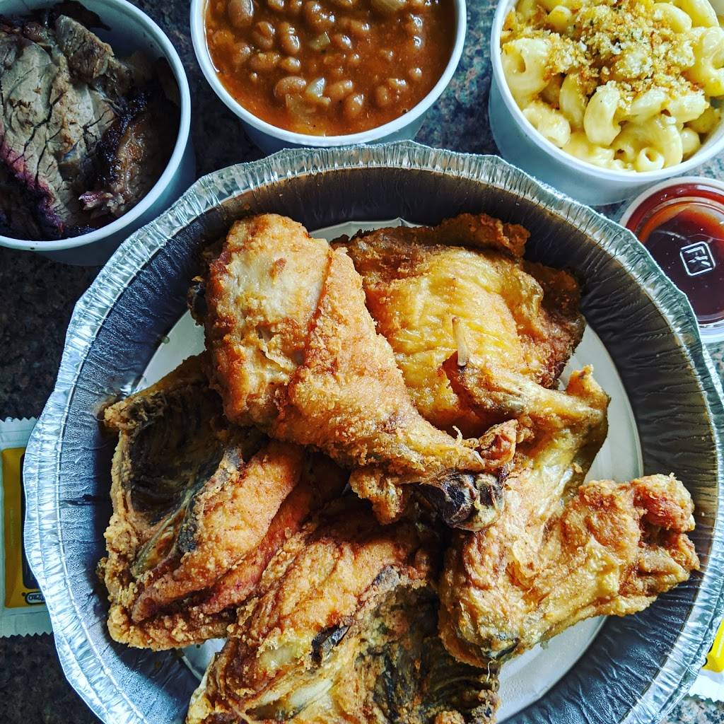 3 Pigs BBQ | restaurant | 11 S B St, San Mateo, CA 94401, USA | 6503896389 OR +1 650-389-6389