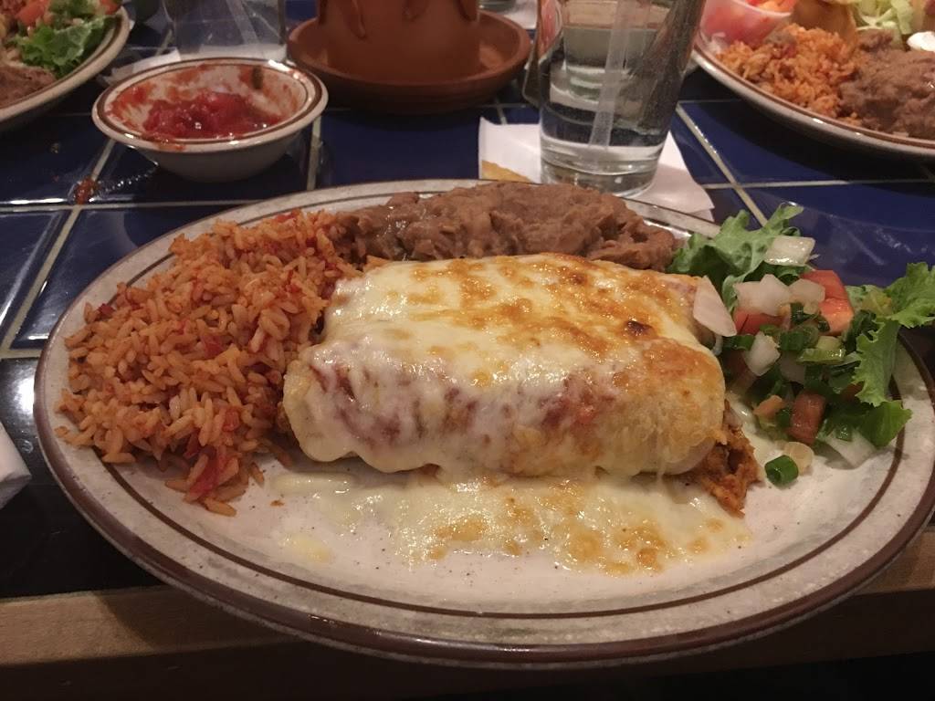El Nibble Nook - Livonia | restaurant | 27725 Eight Mile Rd, Livonia, MI 48152, USA | 2484740755 OR +1 248-474-0755