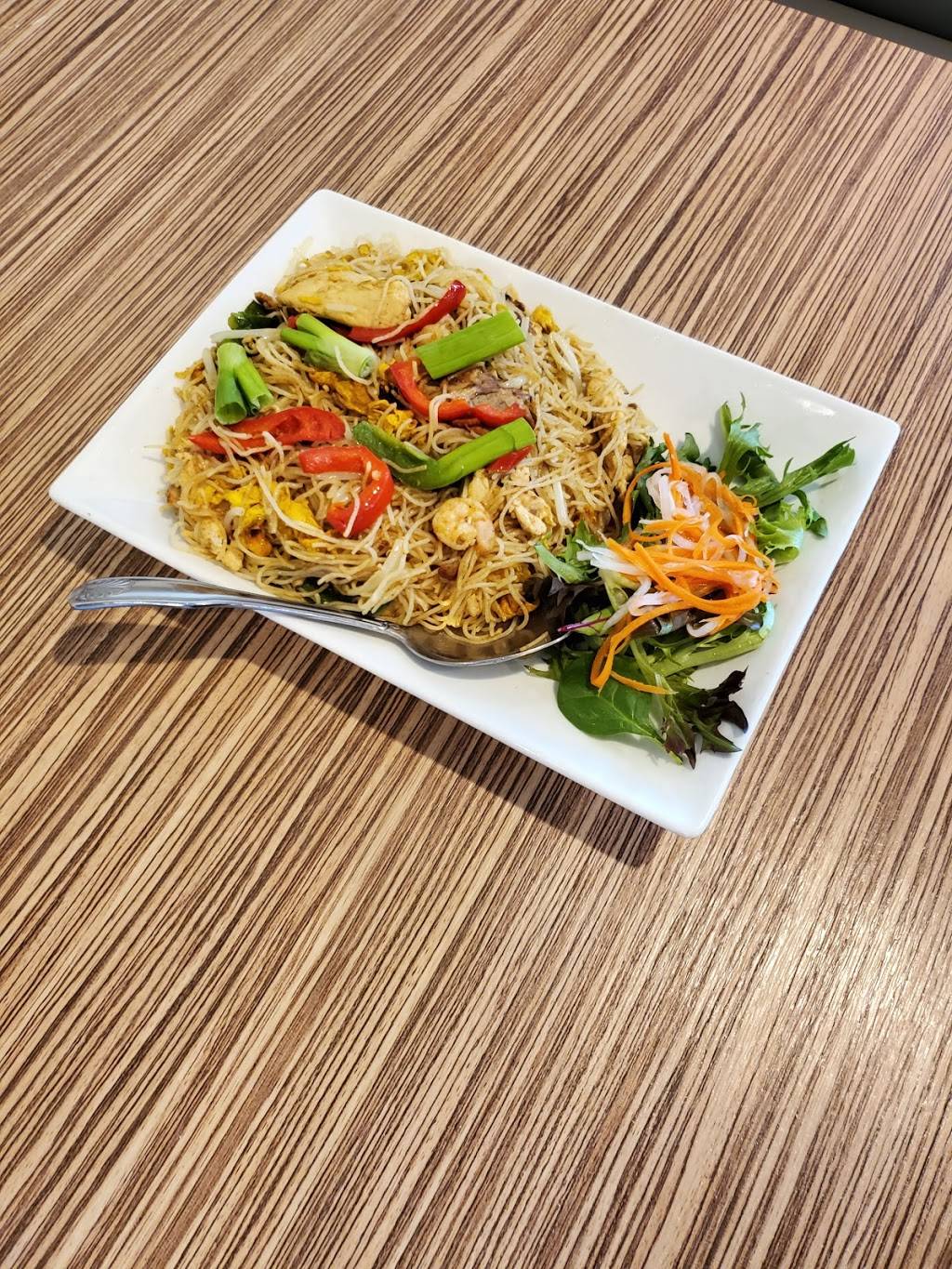 Pho Delray | restaurant | 6592 W Atlantic Ave, Delray Beach, FL 33446, USA | 5612702951 OR +1 561-270-2951