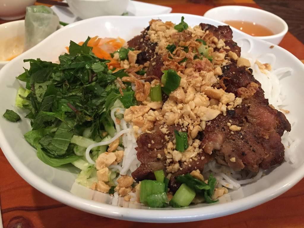 Nha Trang Restaurant | restaurant | 6757 Wilson Blvd #7, Falls Church, VA 22044, USA | 7035341657 OR +1 703-534-1657