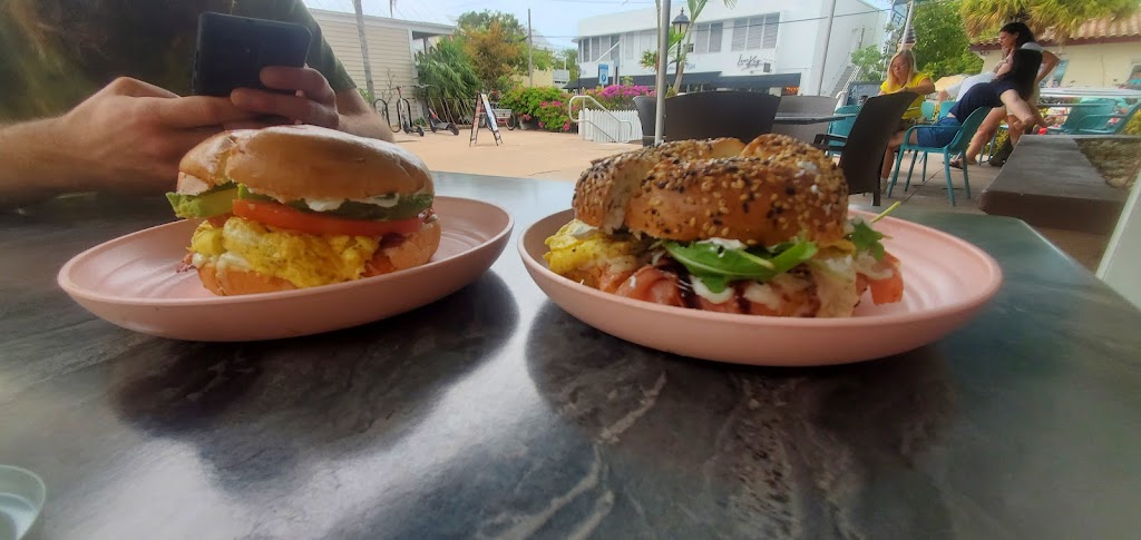 Cocomelon Blend & Brew | restaurant | 1075 Duval St C10, Key West, FL 33040, USA | 3057417088 OR +1 305-741-7088