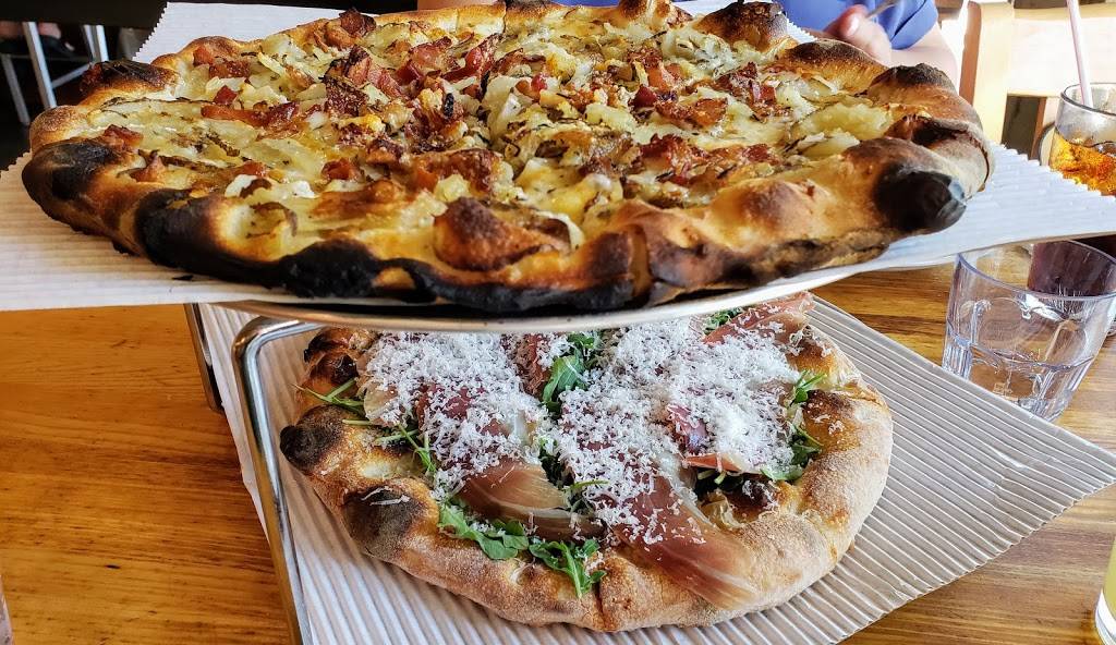 Howies Artisan Pizza | restaurant | 855 El Camino Real #60, Palo Alto, CA 94301, USA | 6503274992 OR +1 650-327-4992