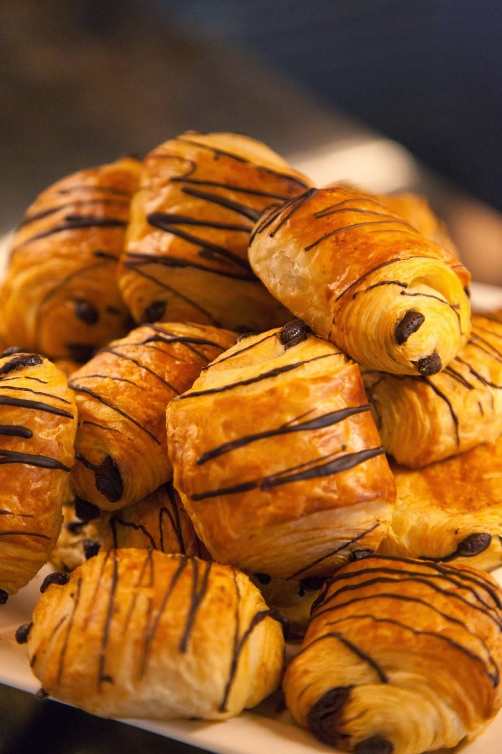 The Circle | restaurant | 1 S County Rd, Palm Beach, FL 33480, USA | 8554355744 OR +1 855-435-5744