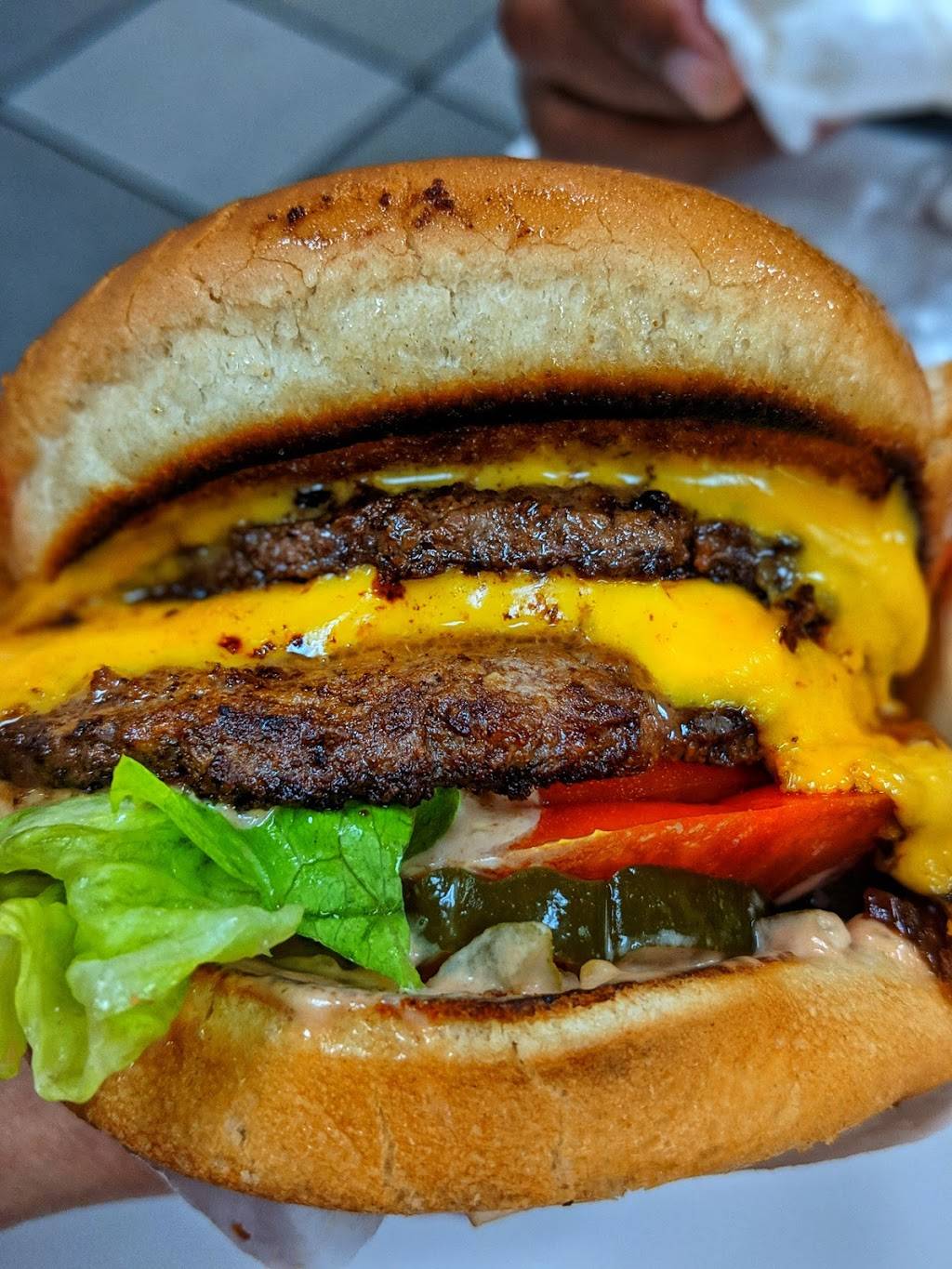 In-N-Out Burger | restaurant | 1168 State College Boulevard, Anaheim, CA 92806, USA | 8007861000 OR +1 800-786-1000