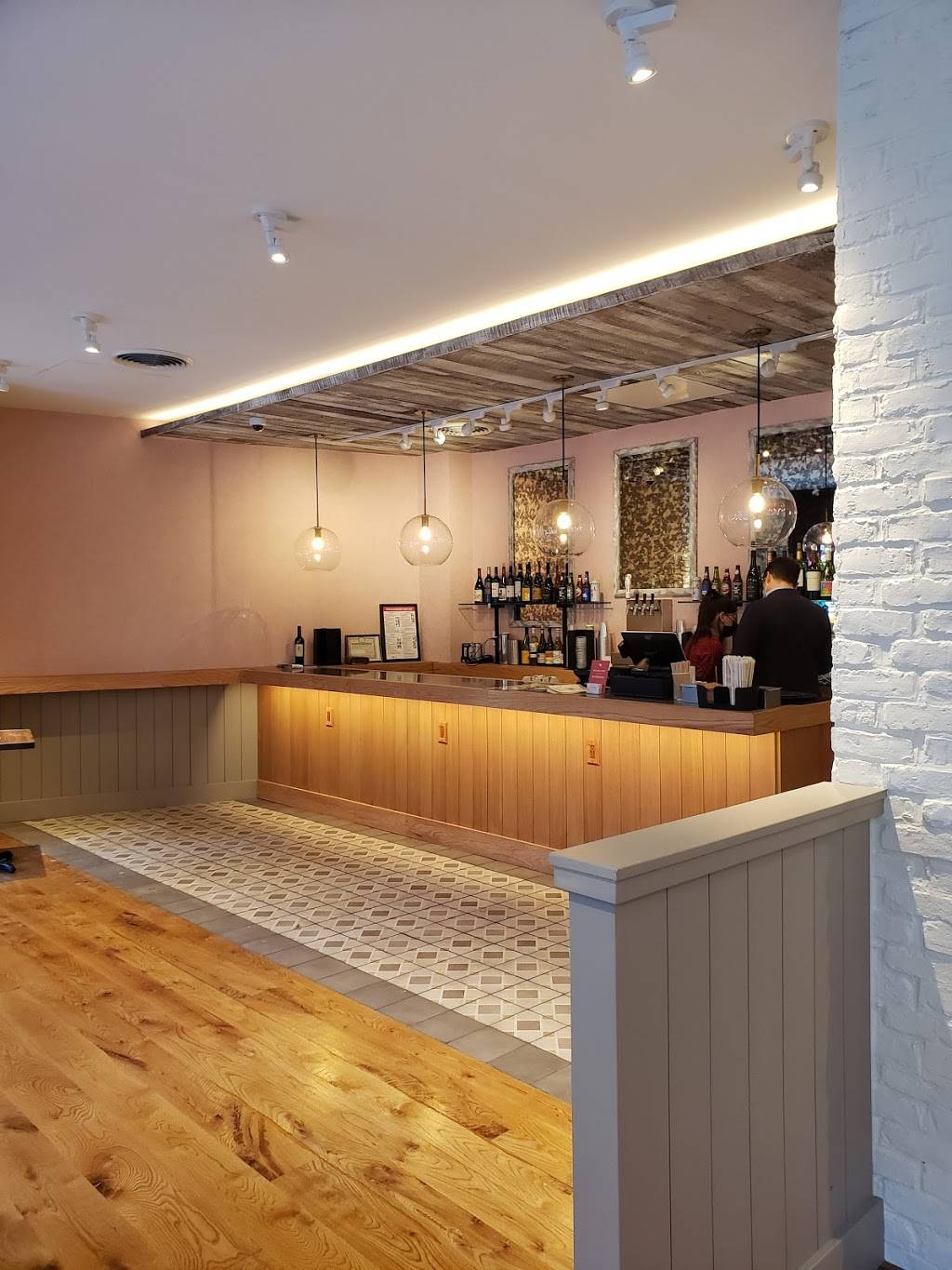 Friedmans West | restaurant | 35 West End Ave, New York, NY 10023, USA | 2125862000 OR +1 212-586-2000