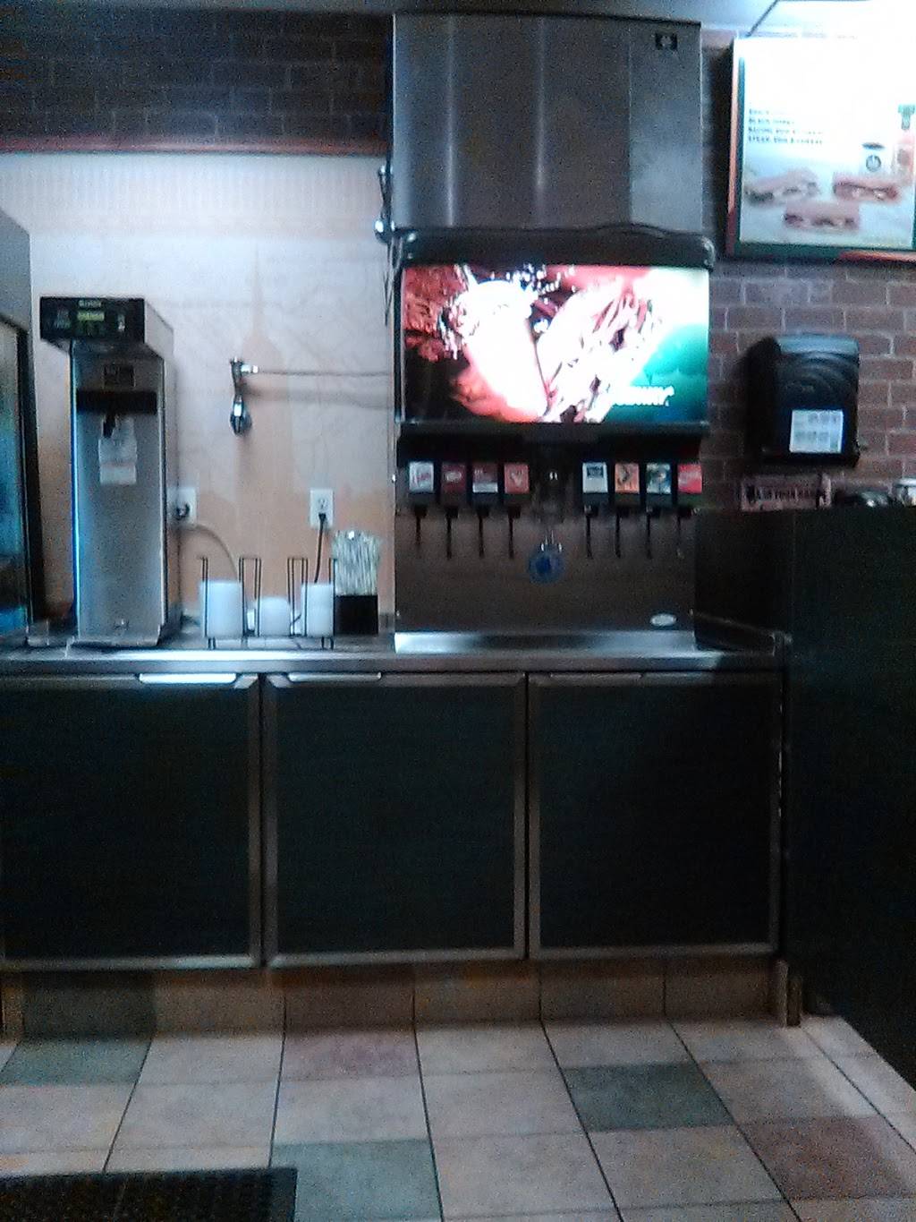 Subway Restaurants | restaurant | 69 E Shore Rd, Manhasset, NY 11030, USA | 5163656164 OR +1 516-365-6164