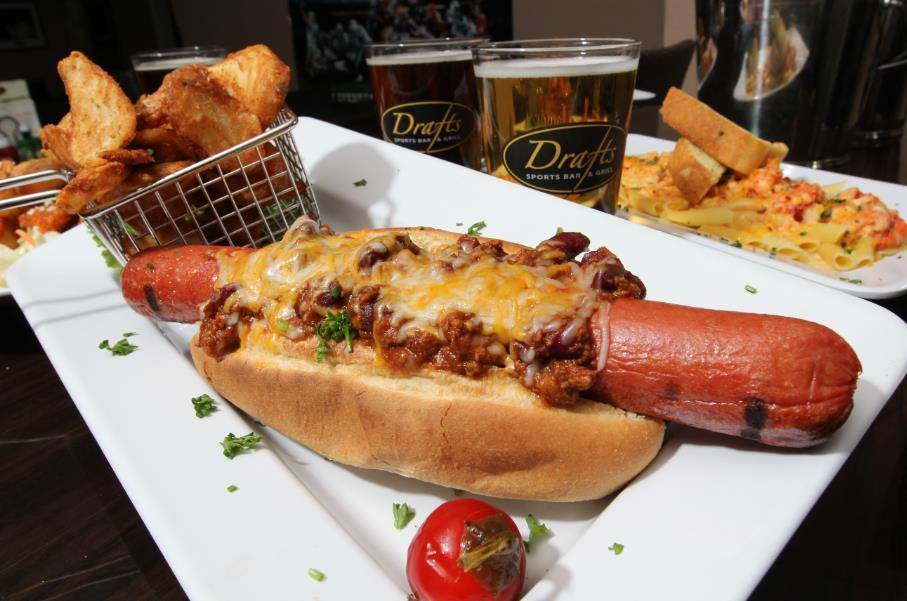 Drafts Sports Bar & Grill | restaurant | 7700 Westgate Blvd, Kissimmee, FL 34747, USA | 4072390510 OR +1 407-239-0510