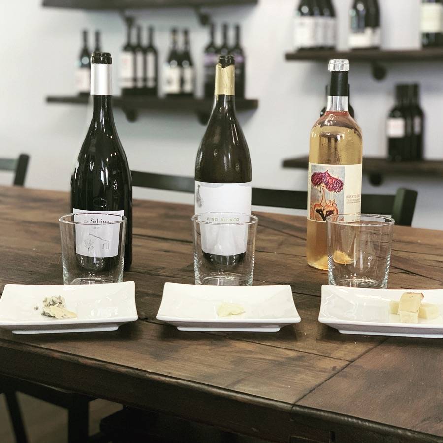 Rinds, Wines, and Swines | restaurant | Evanston, OH 45208, USA | 5133210192 OR +1 513-321-0192