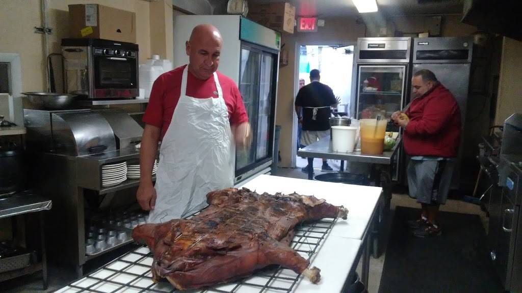 Las Mercedes Cafeteria | restaurant | 9270 NW South River Dr #2110, Medley, FL 33166, USA | 3058052020 OR +1 305-805-2020