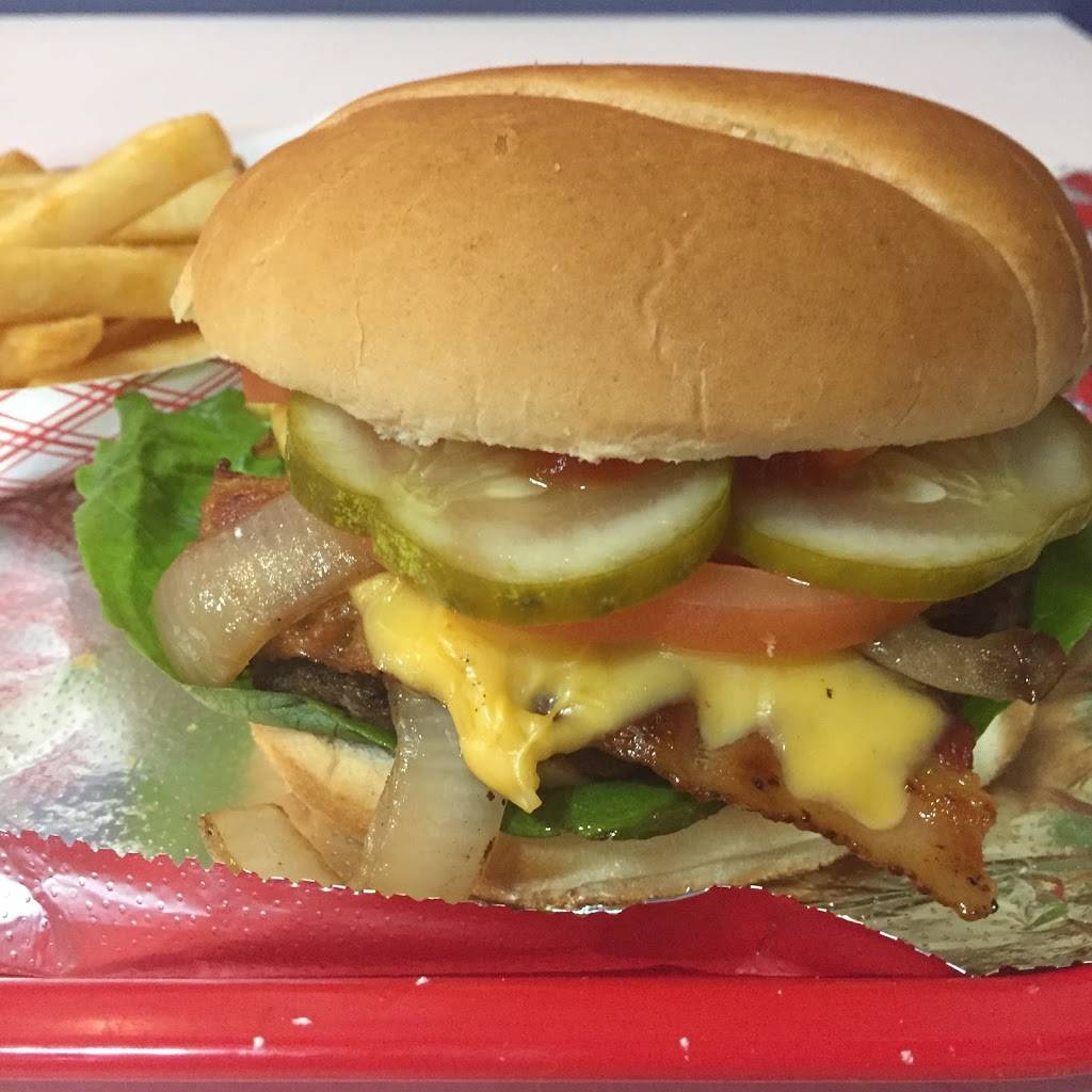 Crown Town Grill | restaurant | 107 N Main St, Crown Point, IN 46307, USA | 2196611955 OR +1 219-661-1955