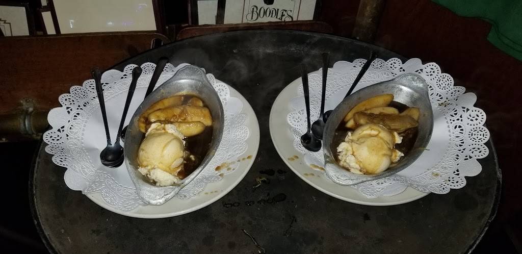 Boodles Restaurant | restaurant | 935 W Eleven Mile Rd, Madison Heights, MI 48071, USA | 2483995960 OR +1 248-399-5960