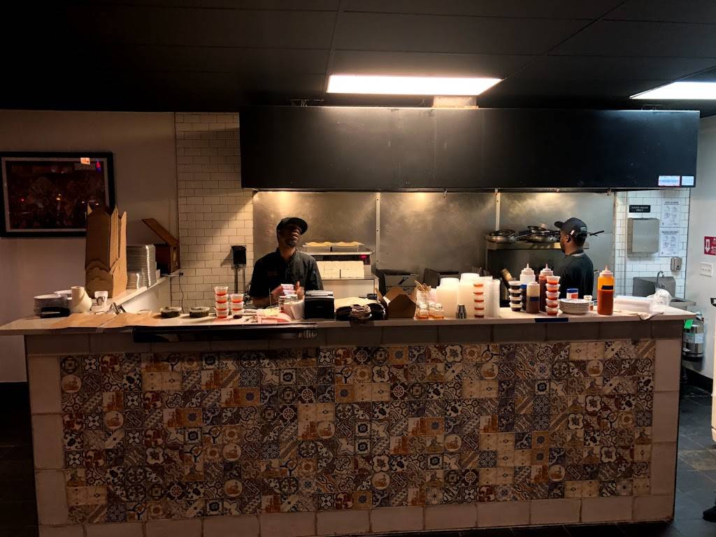 Luellas Gospel Bird | restaurant | 2009 N Damen Ave, Chicago, IL 60647, USA | 7739047704 OR +1 773-904-7704