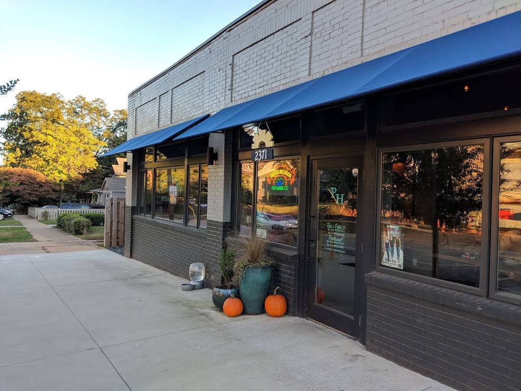 MixD Up Burgers ( East Lake) | restaurant | 2371 Hosea L Williams Dr NE, Atlanta, GA 30317, USA | 4043430394 OR +1 404-343-0394