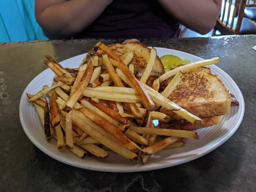 KCs Saloon | restaurant | 116 Cedar Ave, Pillager, MN 56473, USA | 2187463328 OR +1 218-746-3328