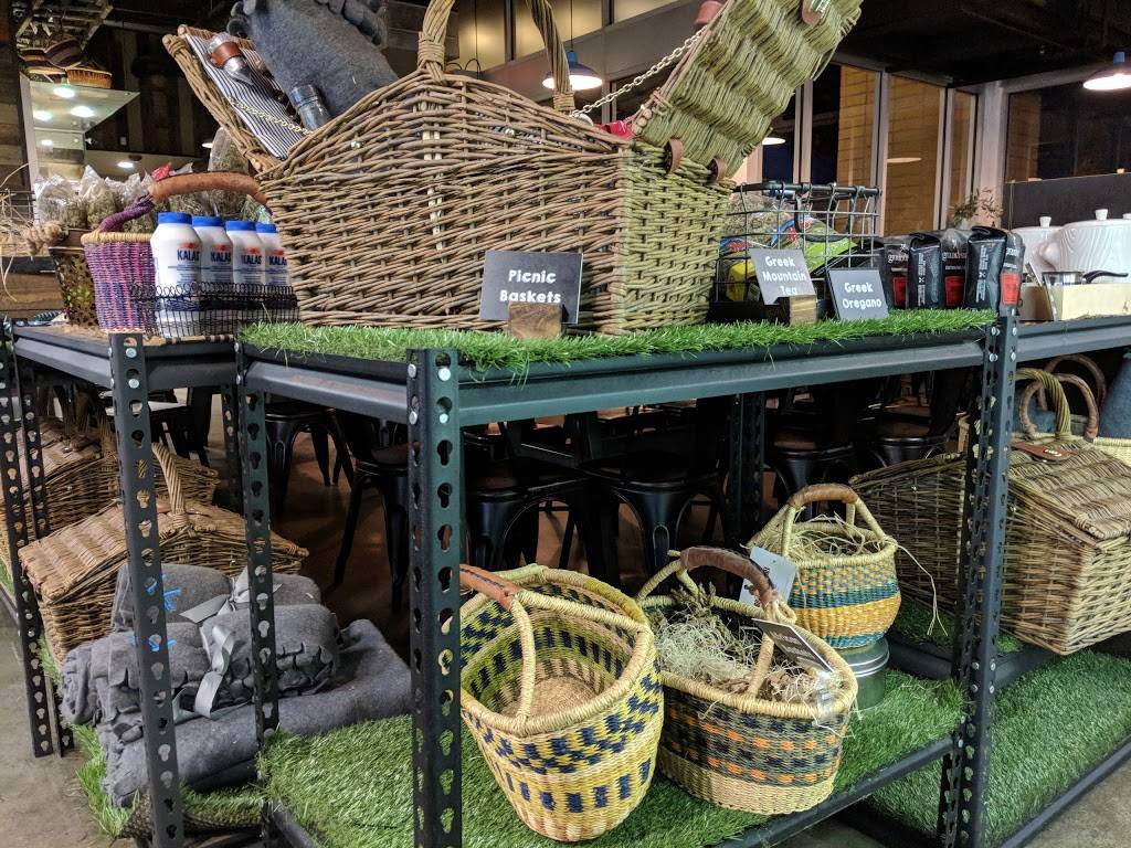 Rodini Park | restaurant | 11049 W Magnolia Blvd, North Hollywood, CA 91601, USA | 8183584802 OR +1 818-358-4802