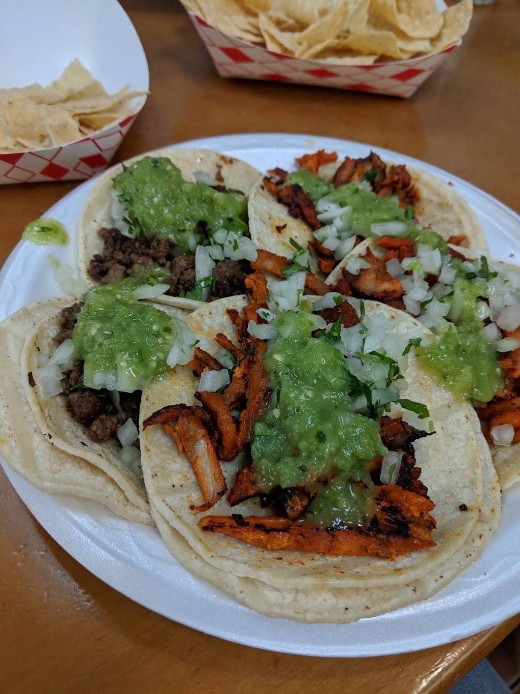 Las Delicias | restaurant | 22928 Lyons Ave, Newhall, CA 91321, USA | 6612871512 OR +1 661-287-1512