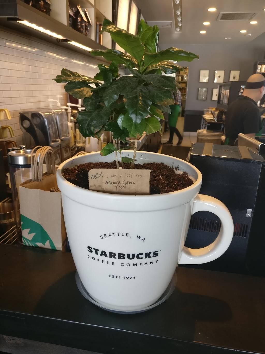 Starbucks | cafe | 2115 N Tustin St #2, Orange, CA 92865, USA | 7149212109 OR +1 714-921-2109