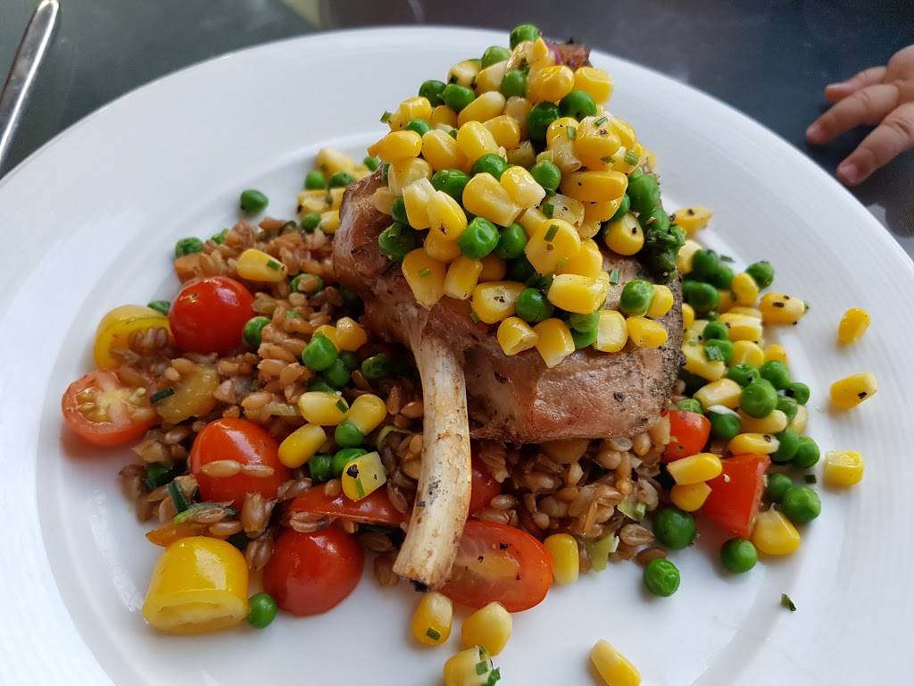 Bistro Kapzak | restaurant | 108 Rue Principale, Granby, QC J2G 2V2, Canada | 5793653008 OR +1 579-365-3008