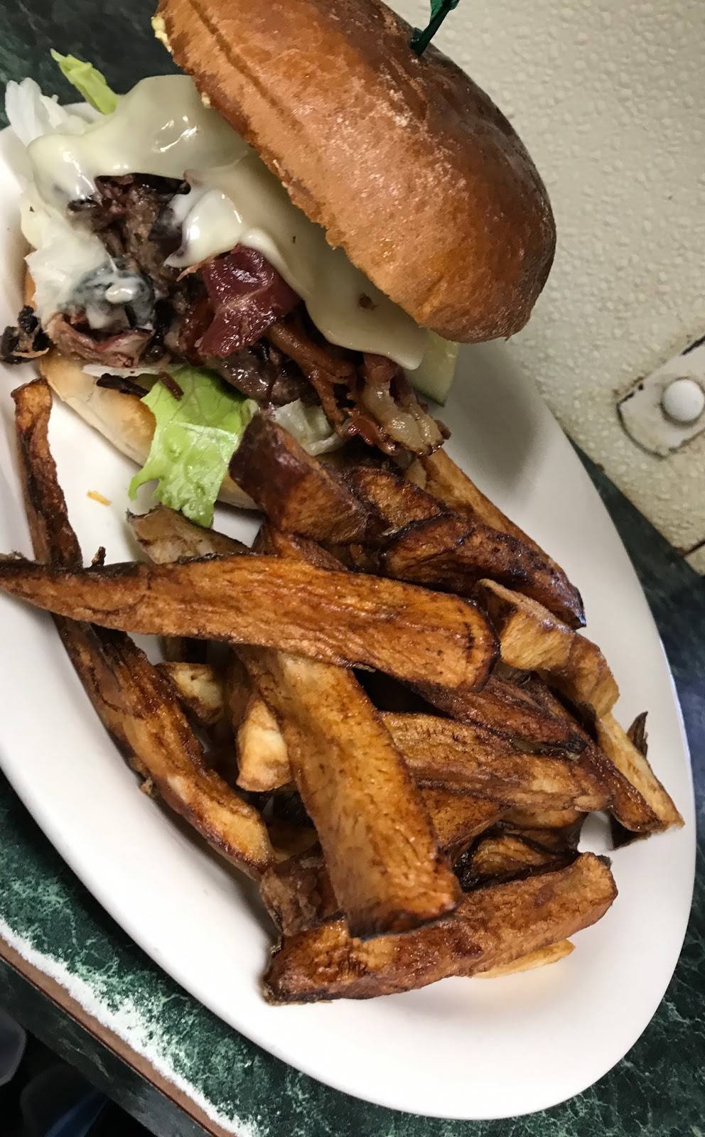 Johnnys Victory Diner | restaurant | 2731 Victory Hwy, Burrillville, RI 02830, USA | 4017652661 OR +1 401-765-2661