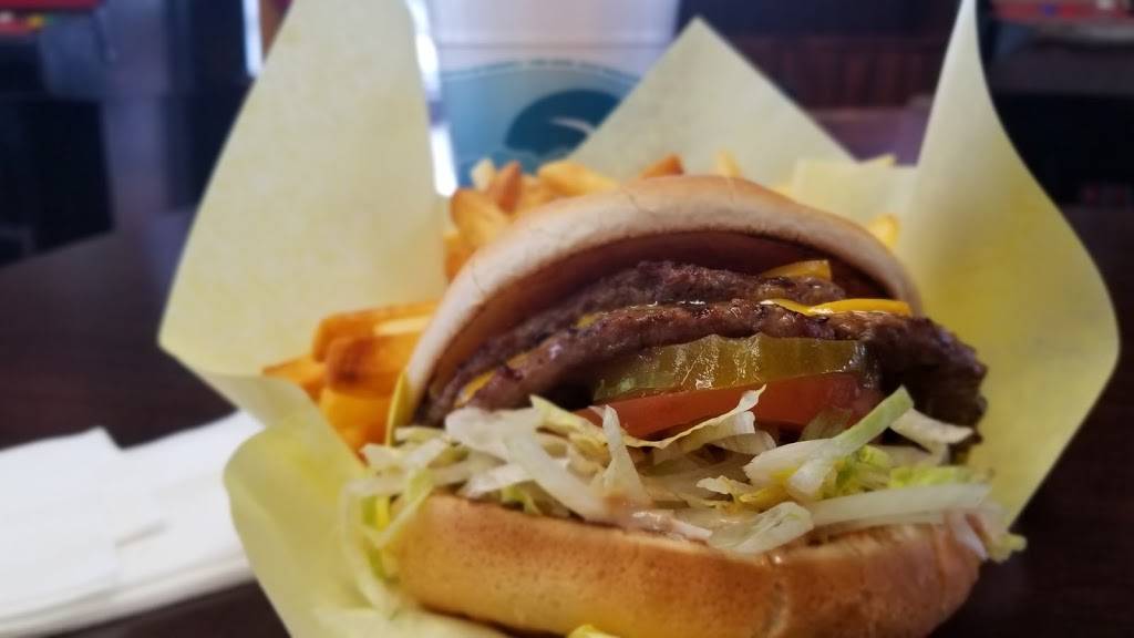 Star Burgers | restaurant | 14752 Badillo St, Baldwin Park, CA 91706, USA | 6263377777 OR +1 626-337-7777