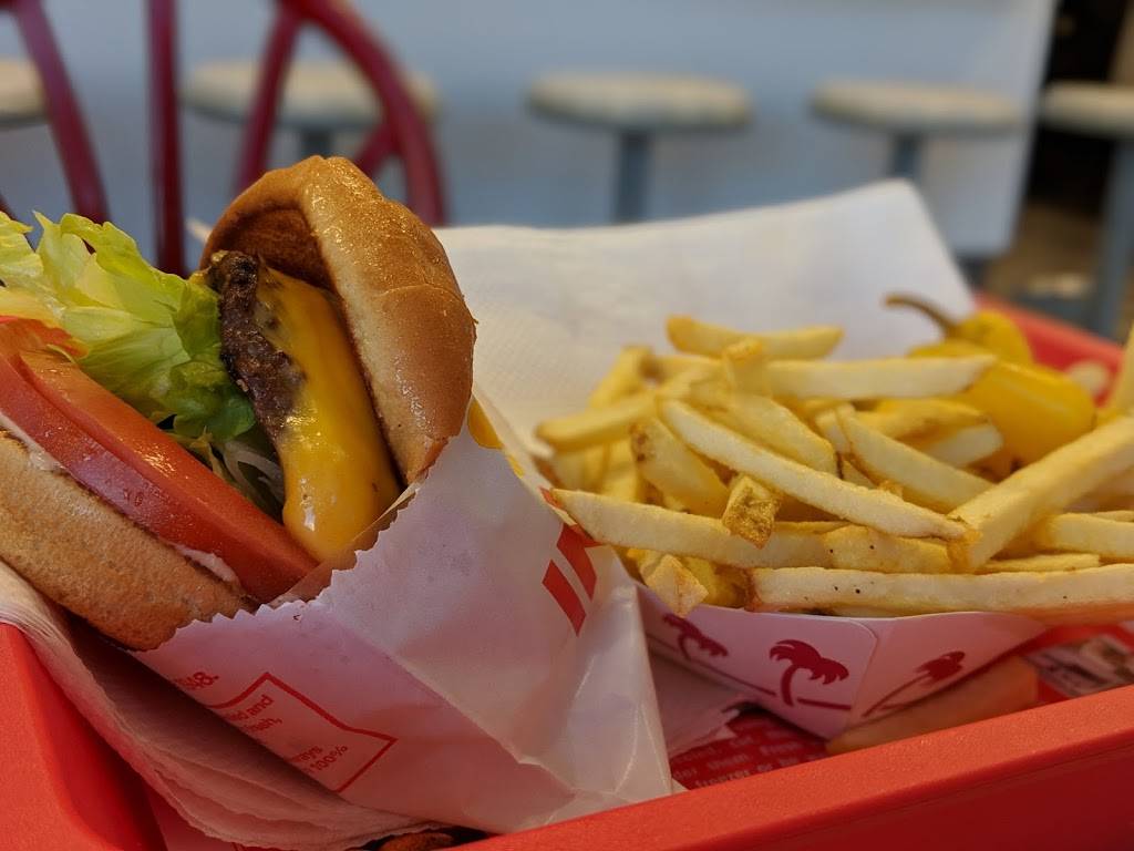 In-N-Out Burger | restaurant | 17069 Bear Valley Rd, Hesperia, CA 92345, USA | 8007861000 OR +1 800-786-1000